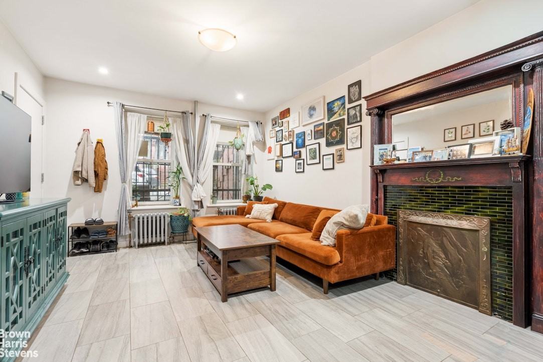 206 W 137th St - Photo 3 of 10