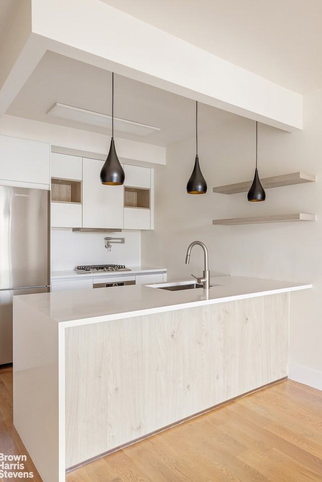 77 Kingsland Ave #4F - Photo 4 of 10