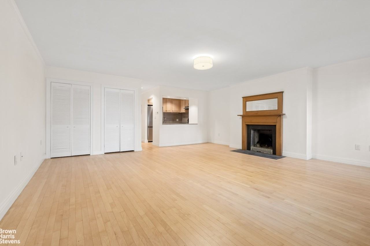 228 W 138th St - Photo 2 of 8
