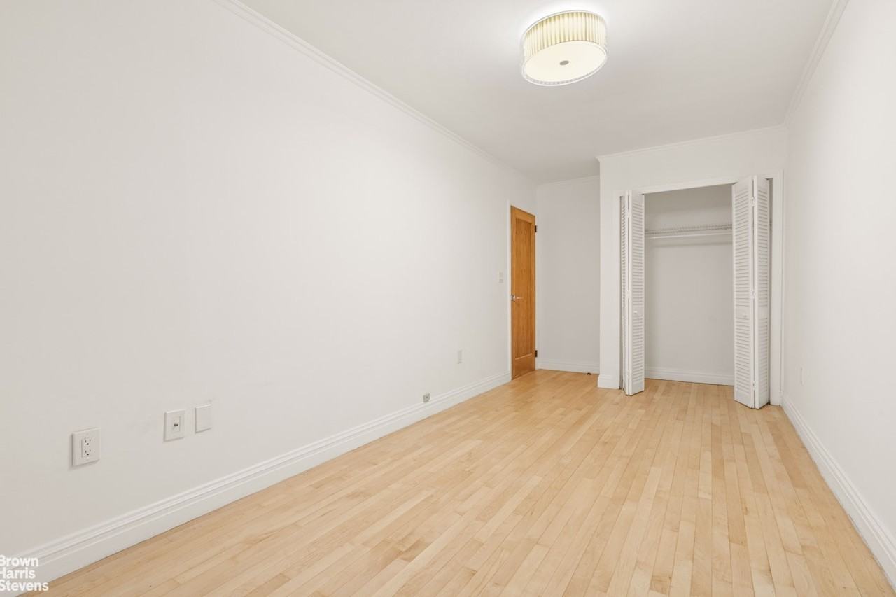 228 W 138th St - Photo 6 of 8
