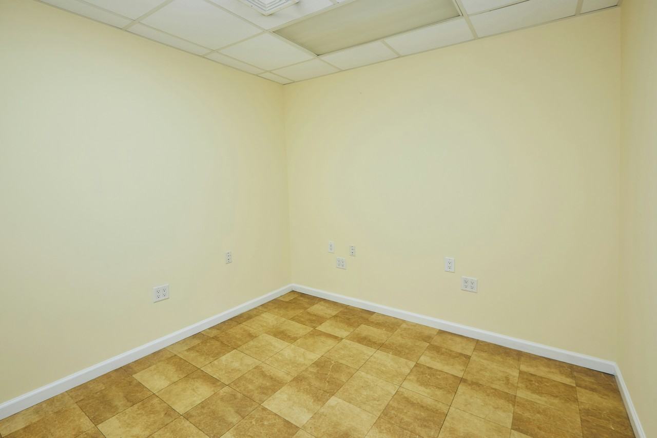 3533 Riverdale Ave #1 - Photo 5 of 9