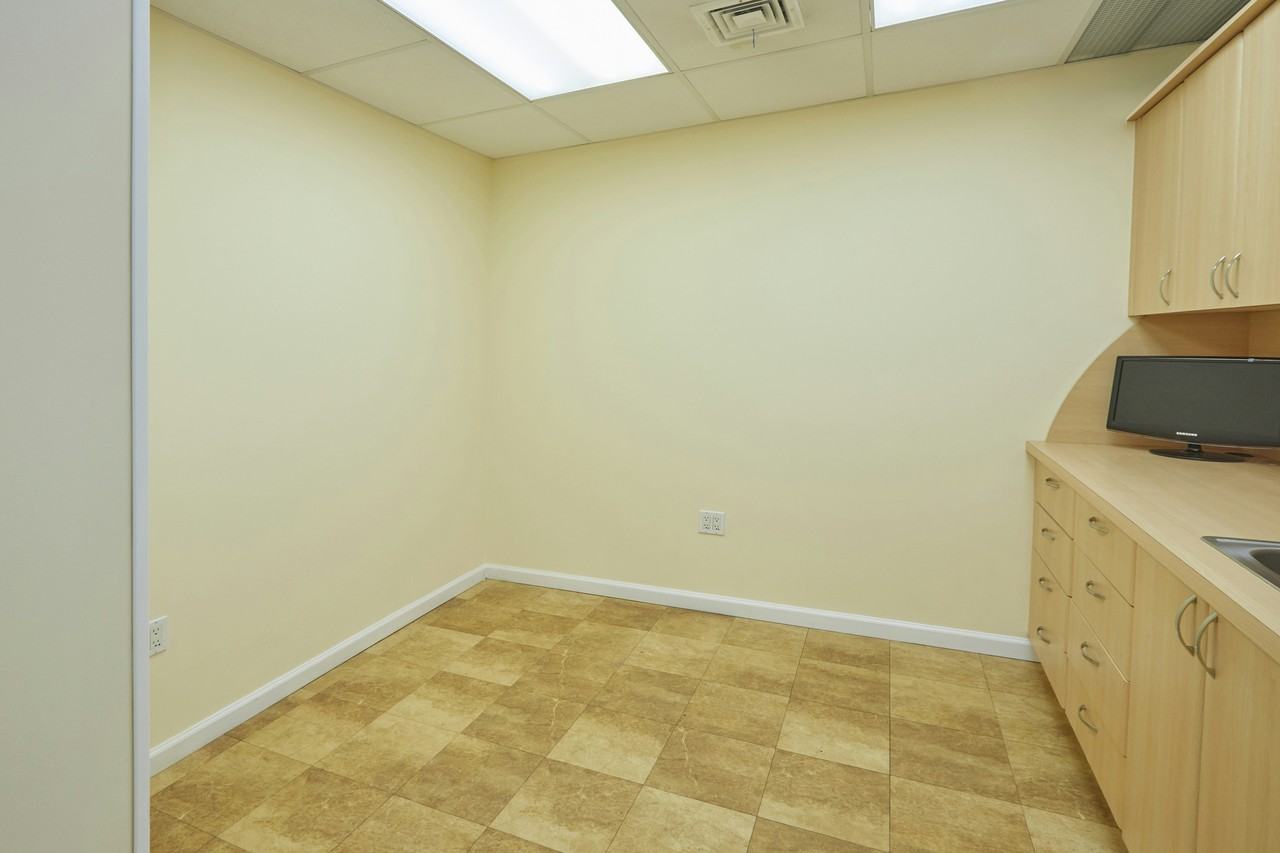 3533 Riverdale Ave #1 - Photo 6 of 9