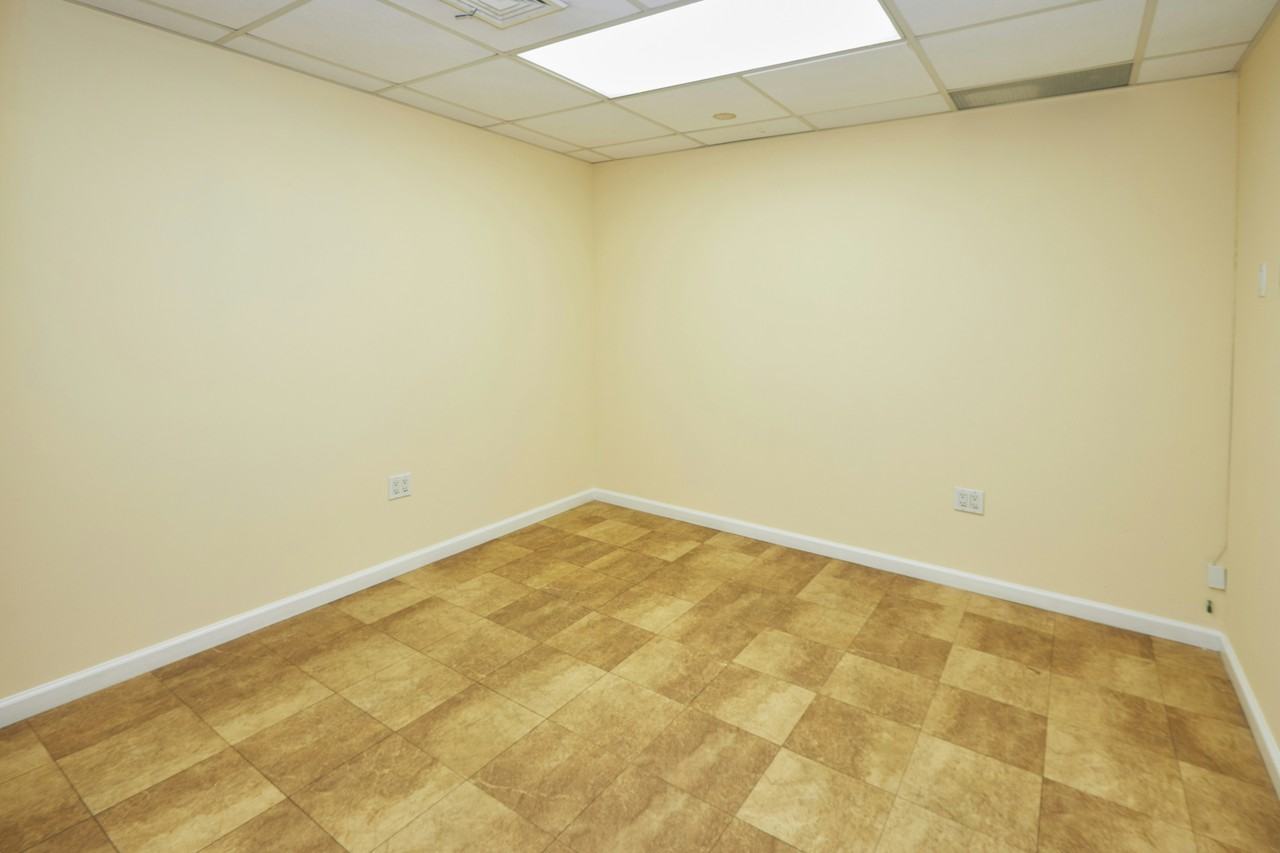 3533 Riverdale Ave #1 - Photo 7 of 9