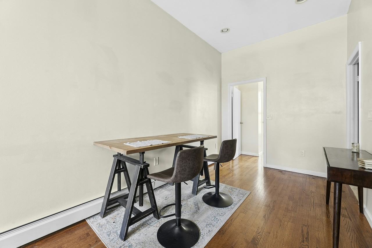 305 W 123rd St #3 - Photo 3 of 7