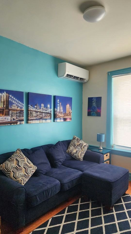615 18th St #2R - Photo 2 of 10