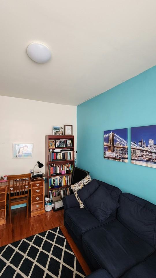 615 18th St #2R - Photo 3 of 10