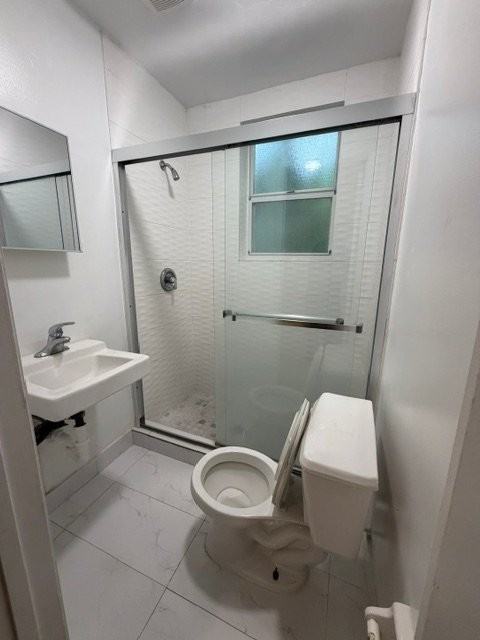 1615 Pennsylvania Ave - Photo 5 of 6