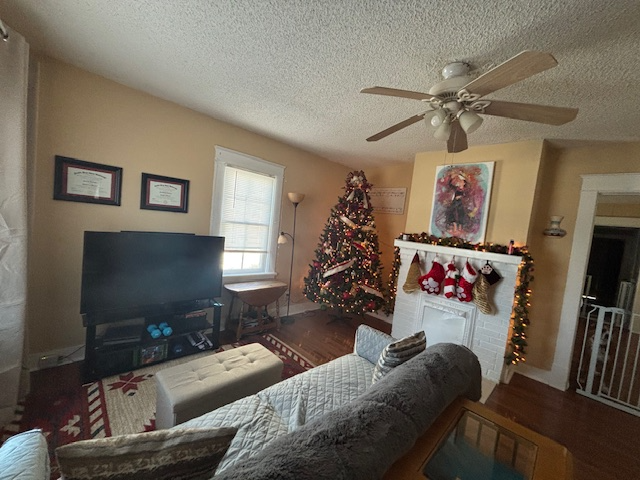 2201 Morena St - Photo 4 of 22