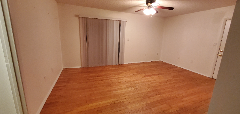 601 Riverhill Cir #B3 - Photo 4 of 18