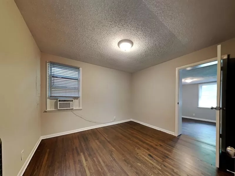 718 26th Ave N - Photo 6 of 20