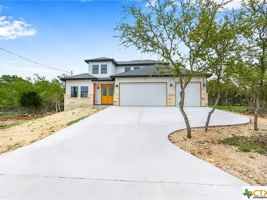 featured image of 212 Roy Nichols Dr