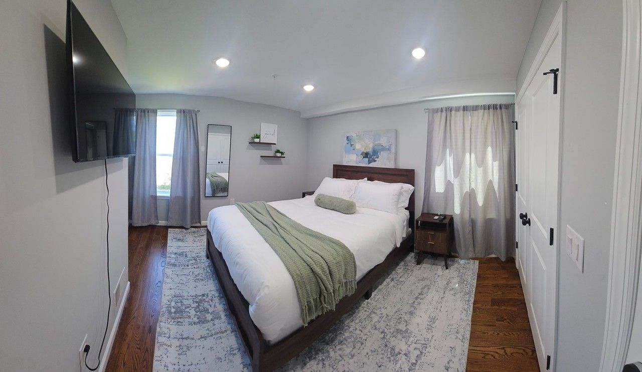 320 Grove St #1 - Photo 5 of 6