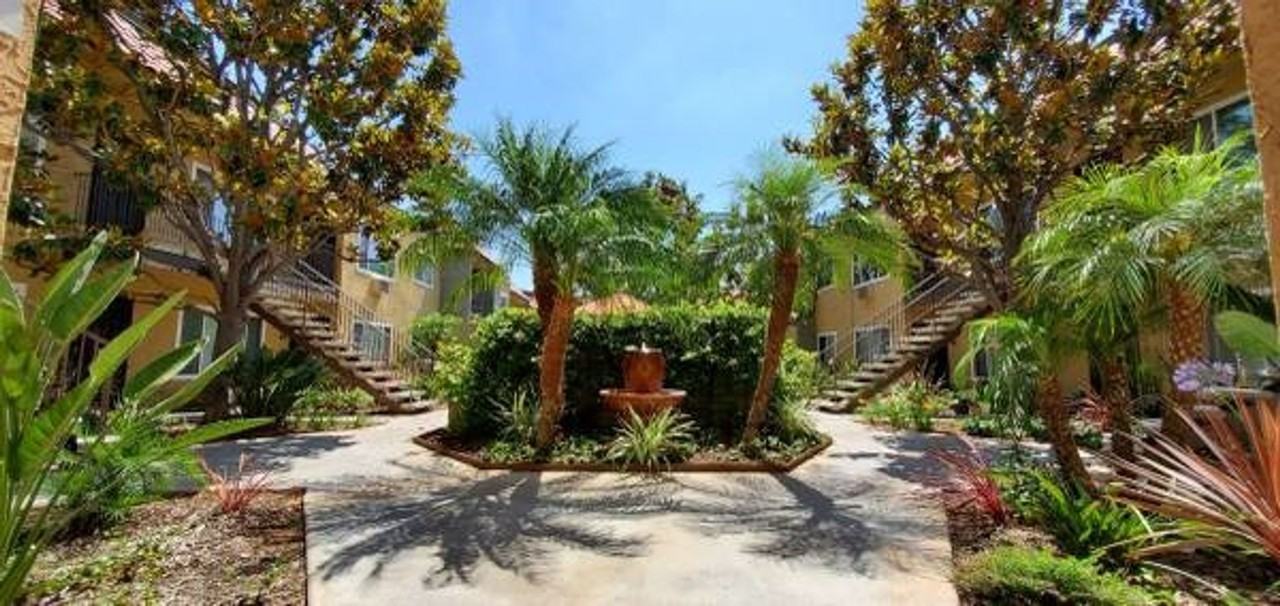 Landmark Gardens Apartments - Photo 4 of 10