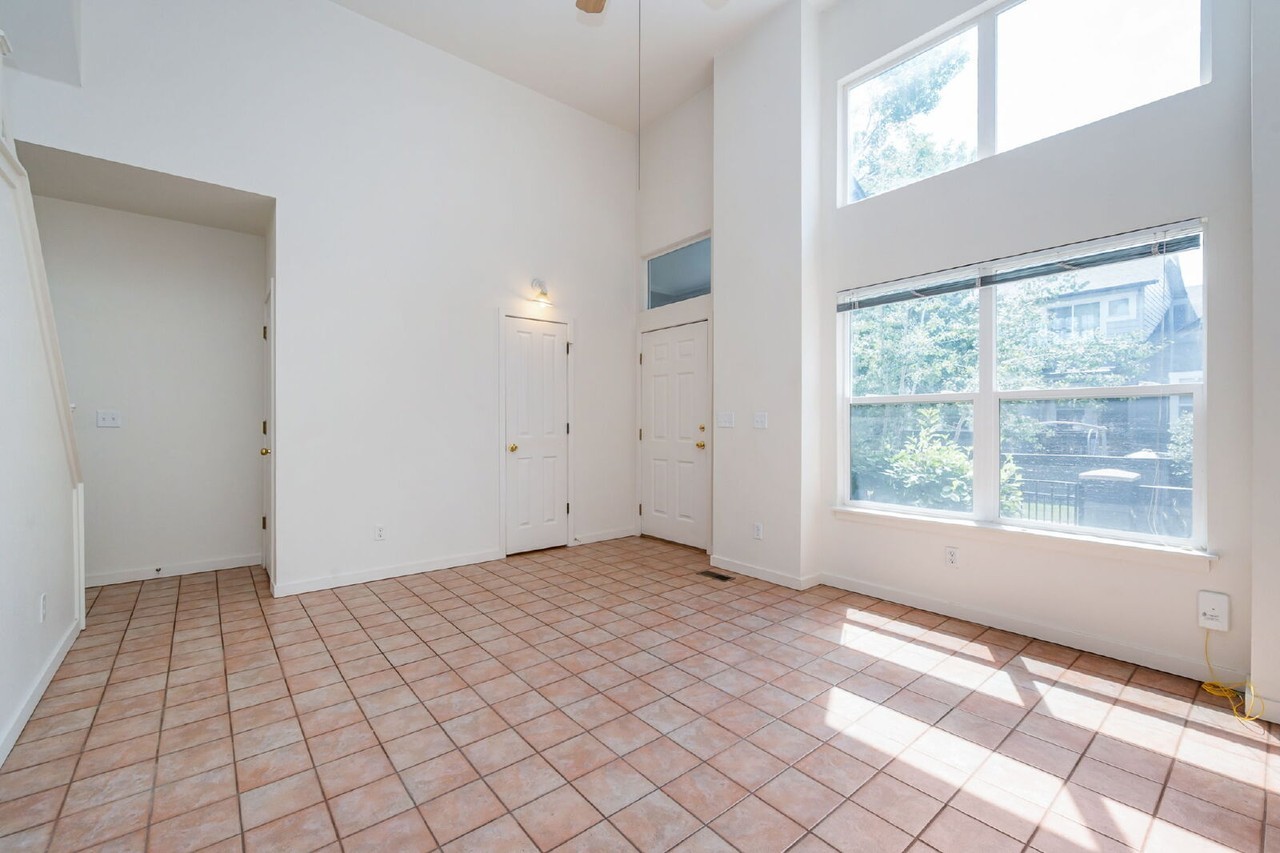 3676 Oakwood Dr - Photo 3 of 19