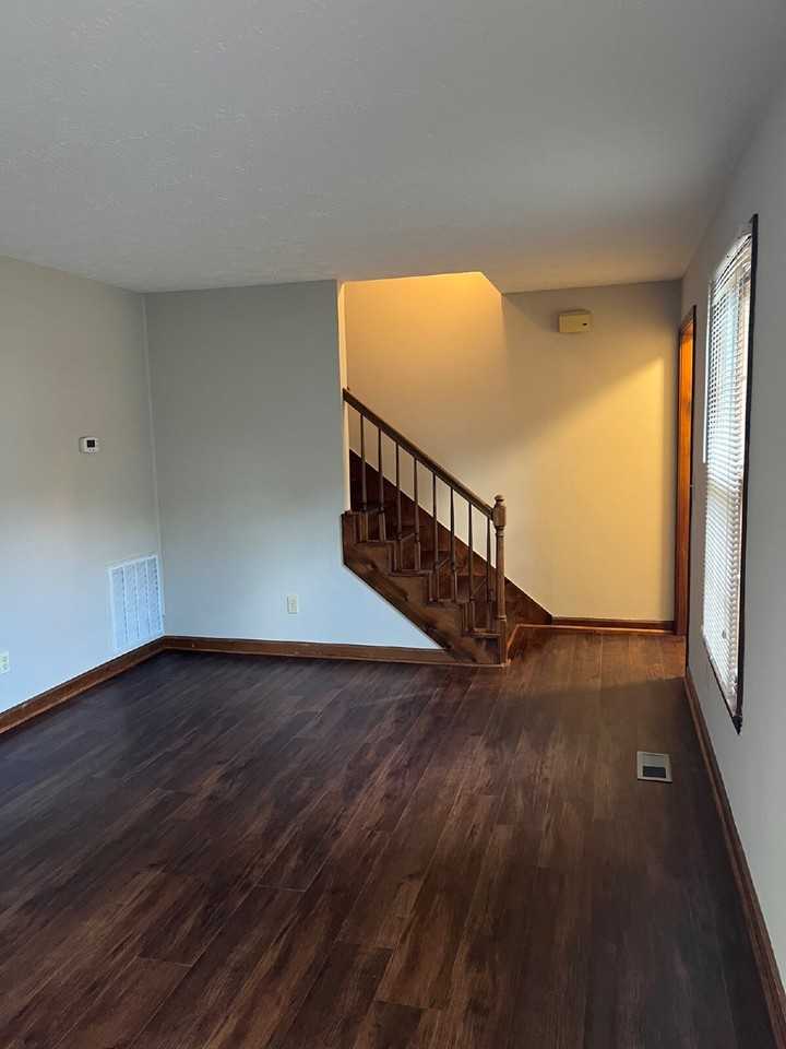 874 Norwalk Dr - Photo 5 of 27