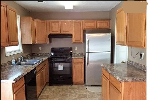 916 Holden Ln - Photo 5 of 12
