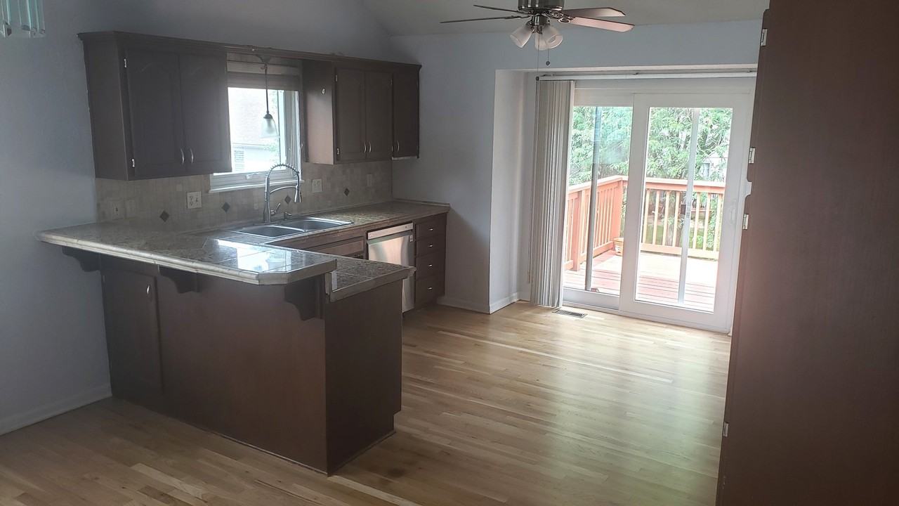 13642 W 129th St - Photo 6 of 33