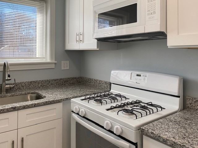 40 Blackhawk Rd #2 - Photo 3 of 21