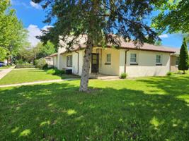 featured image of 1208 S Herbert St