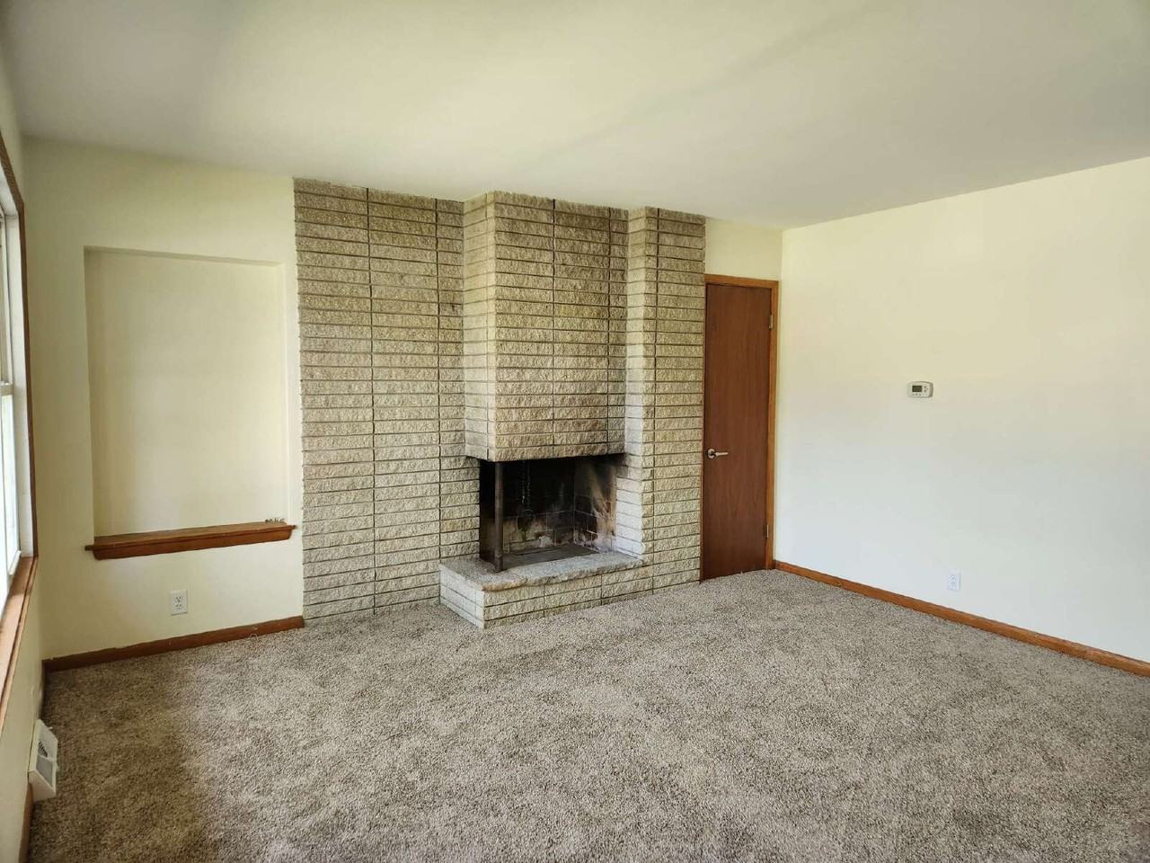 1206 S Herbert St - Photo 3 of 14