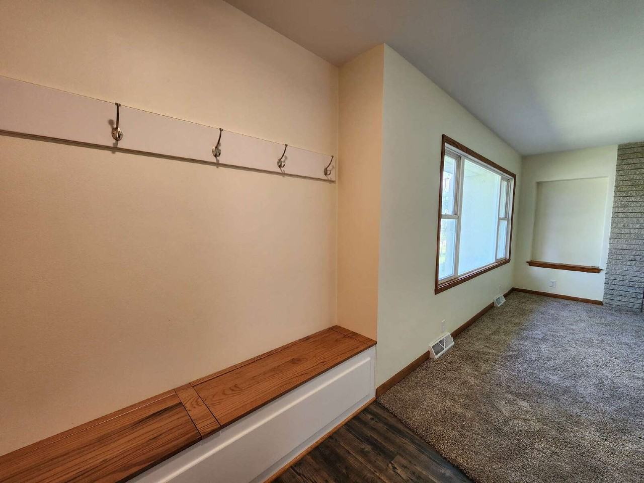 1206 S Herbert St - Photo 5 of 14