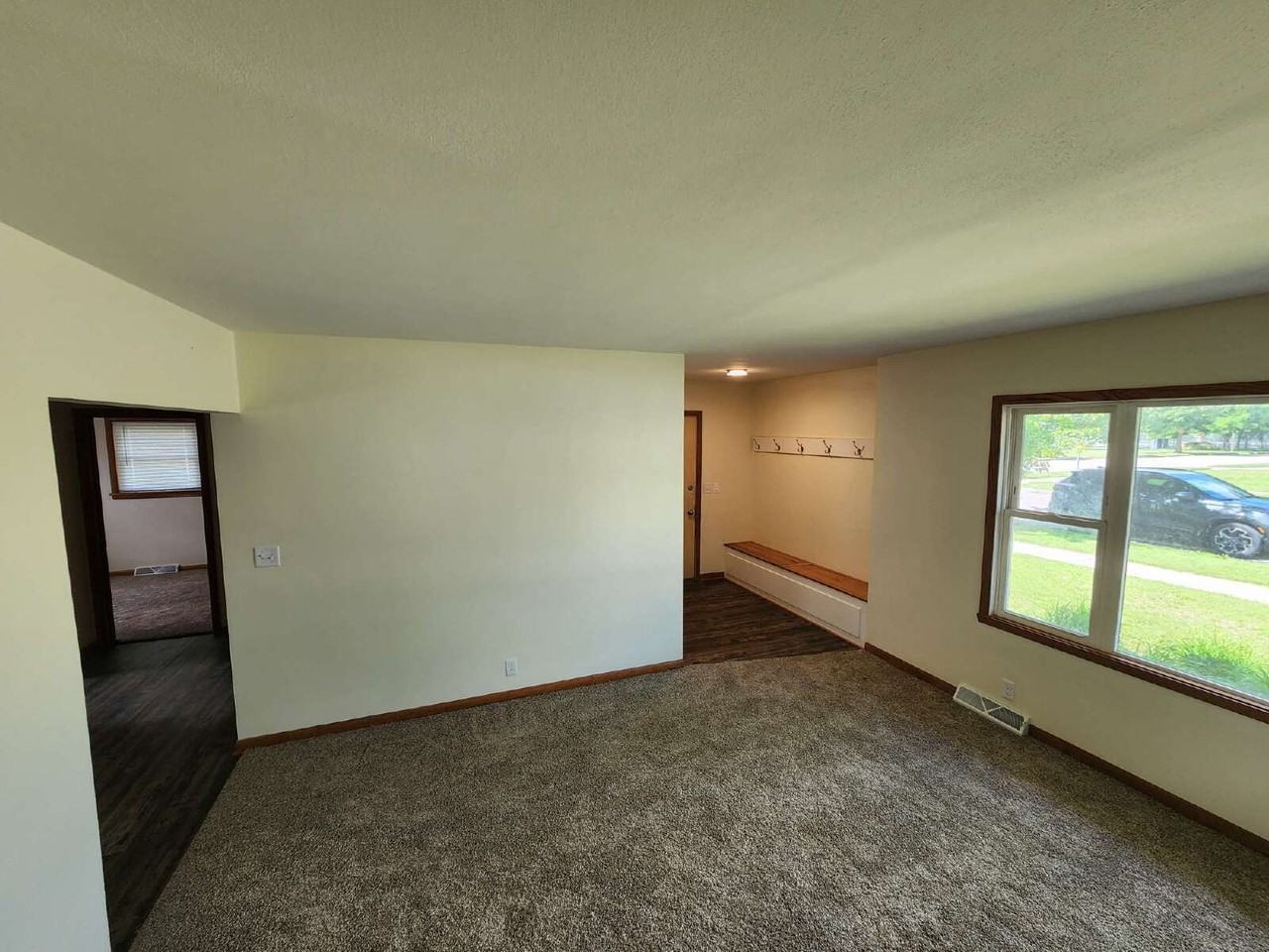 1206 S Herbert St - Photo 6 of 14