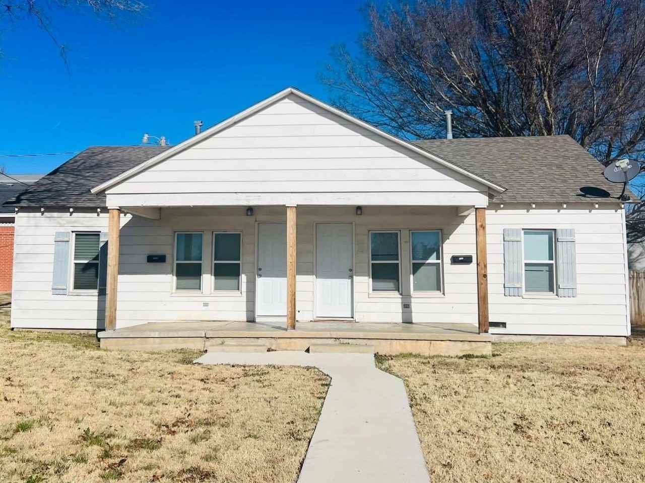 1516 Texas St - Photo 2 of 9