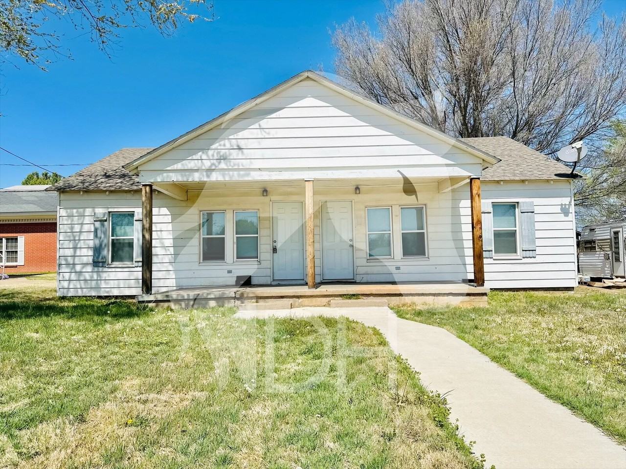 1516 Texas St - Photo 3 of 9