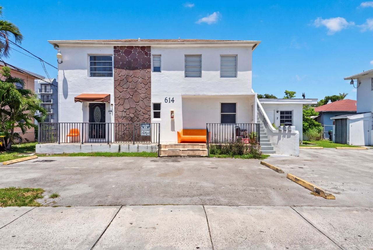 614 Sw 19th Ave #U - Photo 3 of 22