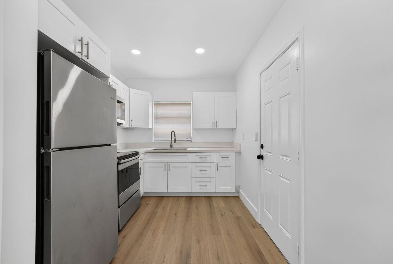 614 Sw 19th Ave #U - Photo 6 of 22