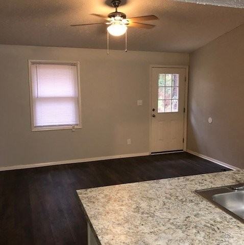 35 Kenway St - Photo 3 of 11