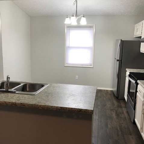 35 Kenway St - Photo 4 of 11