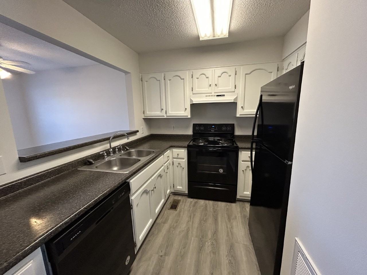 650 N Dixie Ave #A - Photo 5 of 26