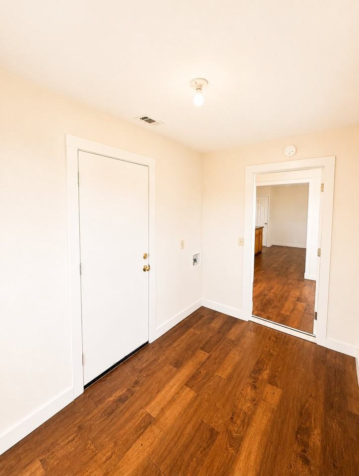 125 N Mcentire Ct - Photo 7 of 7