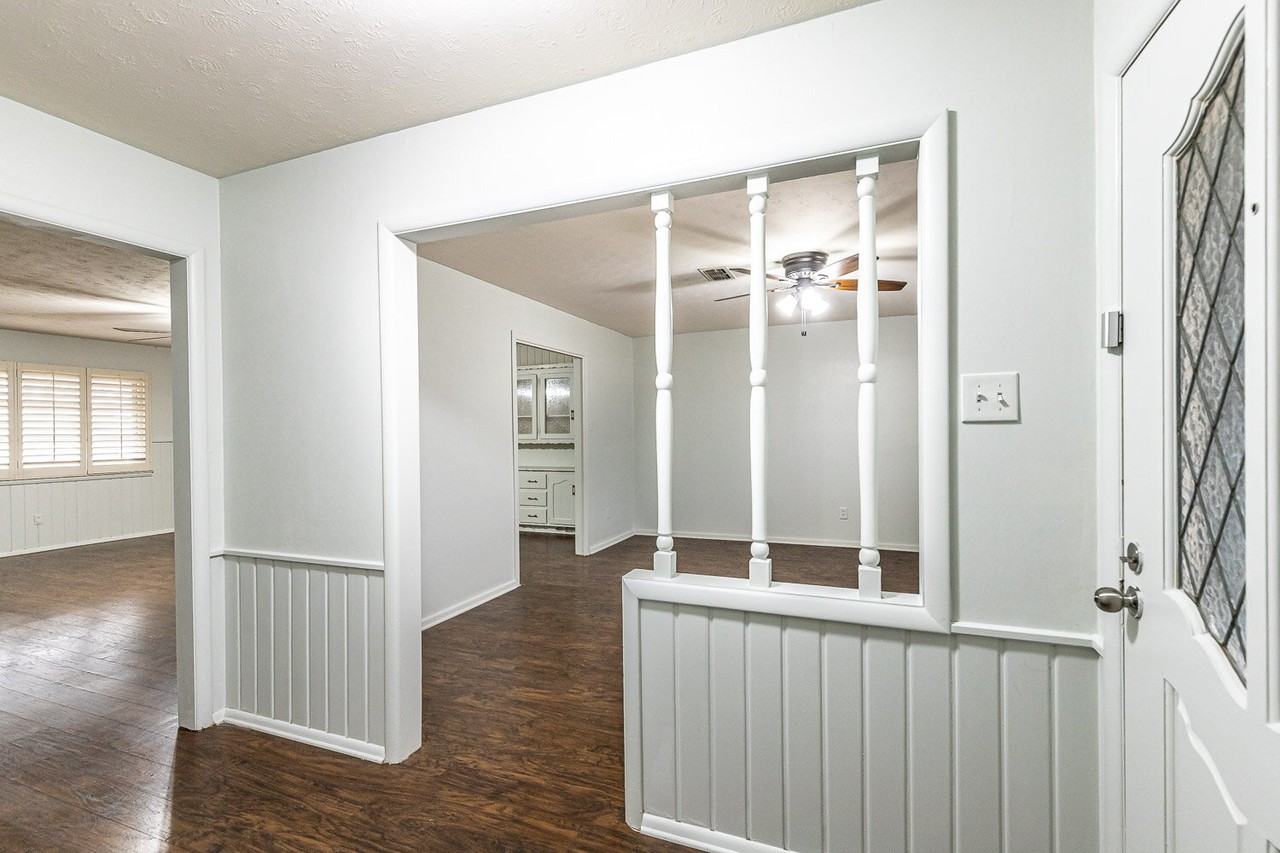 4627 30th St - Photo 5 of 39