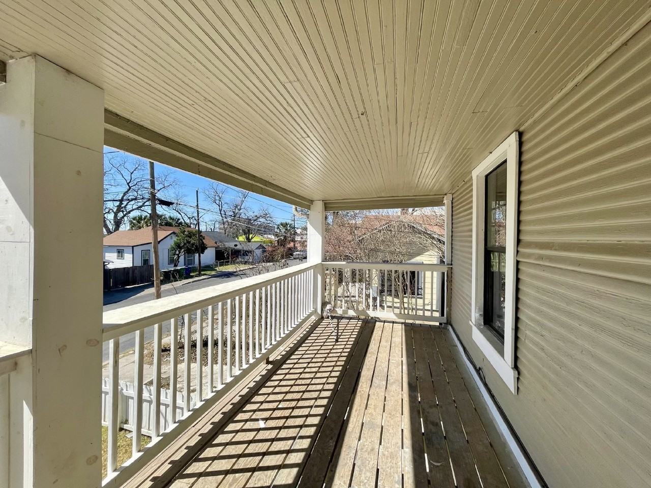 127 Sandmeyer St Apt 4 - Photo 3 of 7