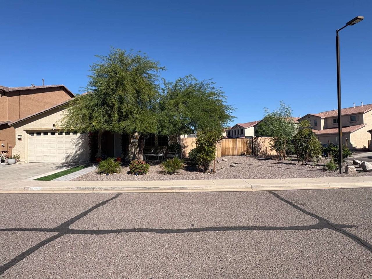 1180 E Saddleback Pl - Photo 2 of 15