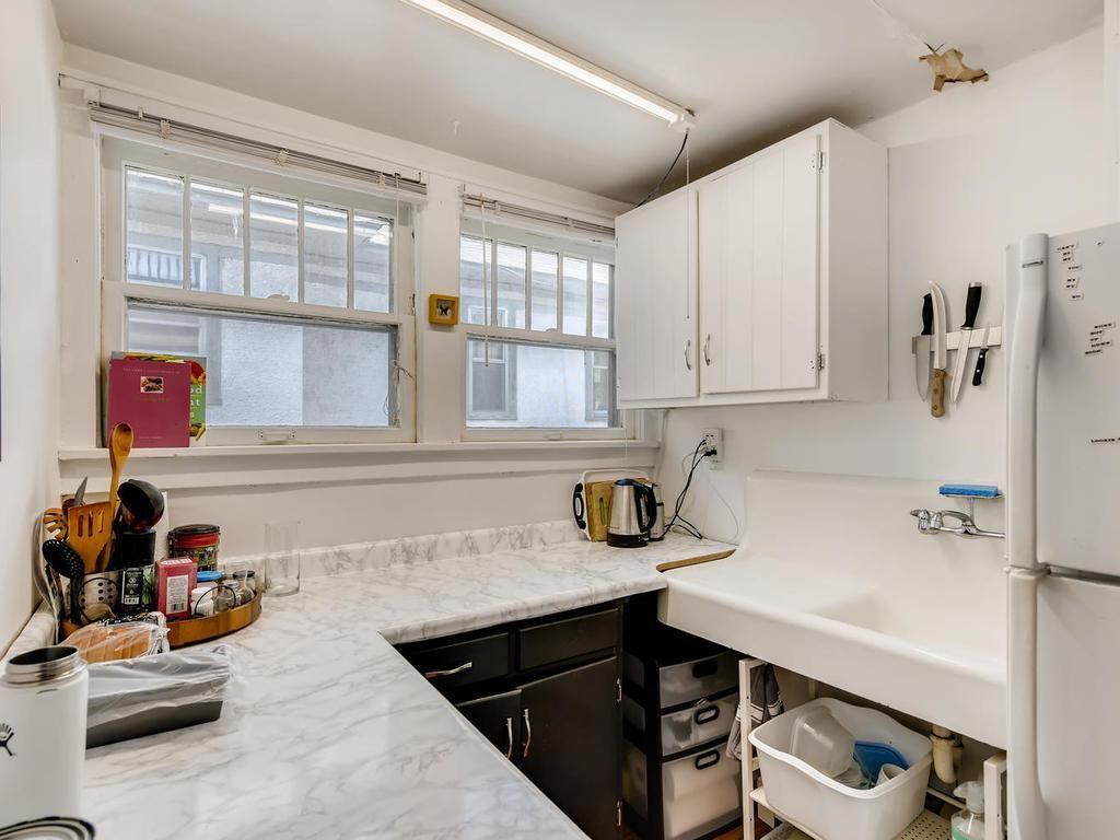 1901 Laurel Ave - Photo 6 of 20
