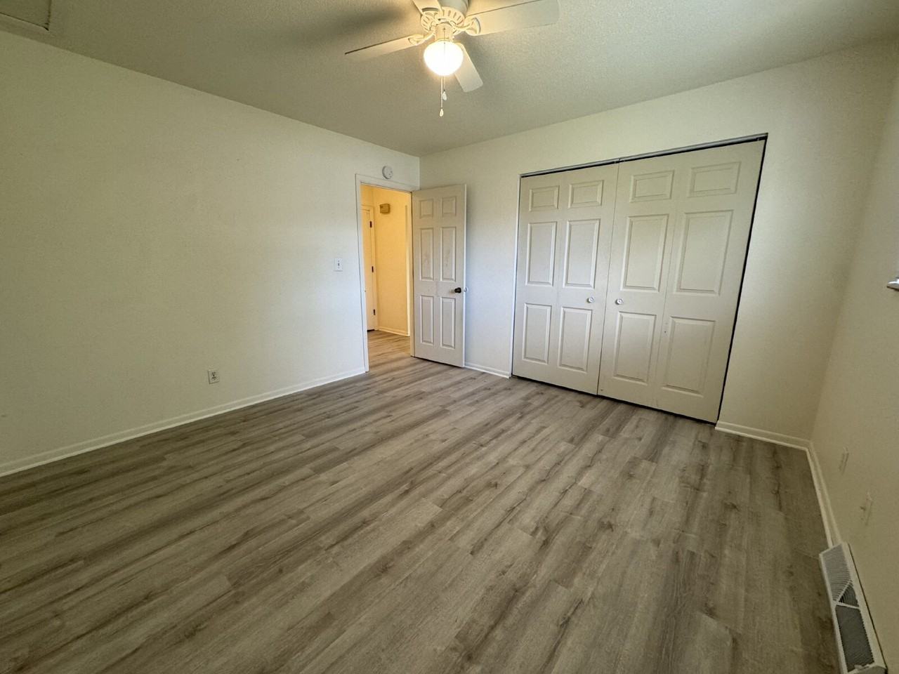 3245 S Douglas Ave - Photo 7 of 15