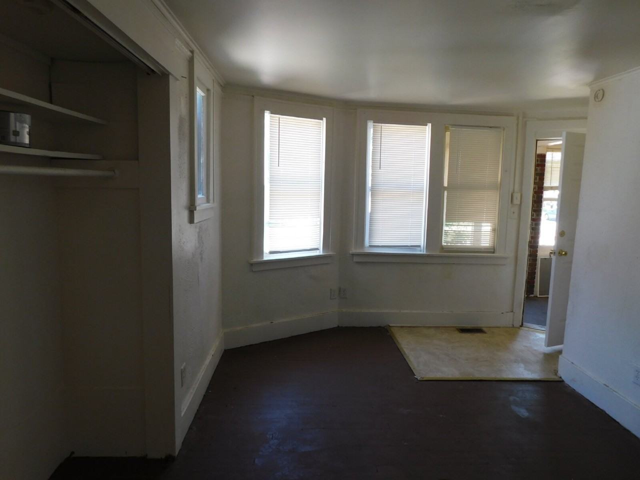 1104 Minnie St #2 - Photo 4 of 9