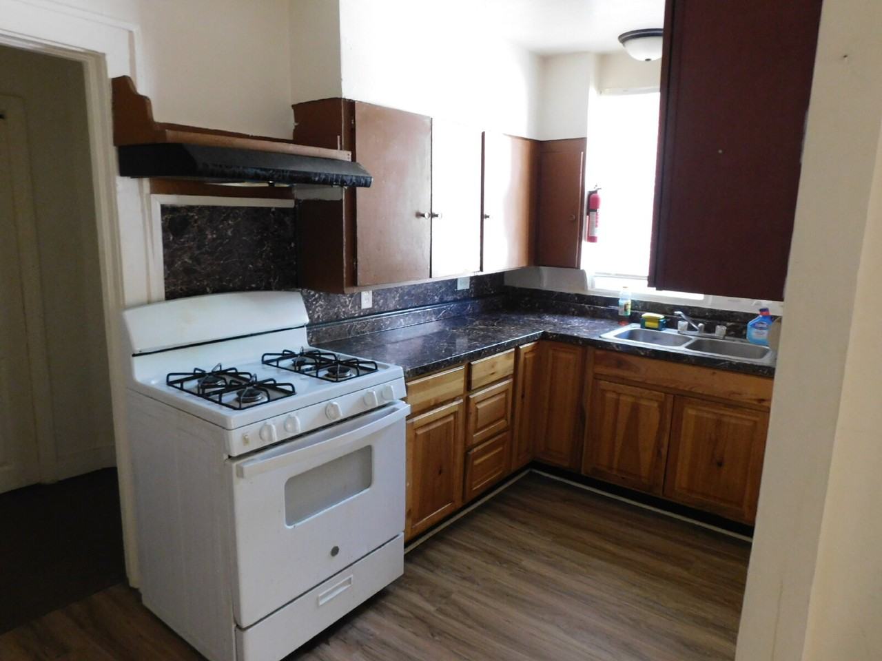 1104 Minnie St #2 - Photo 7 of 9