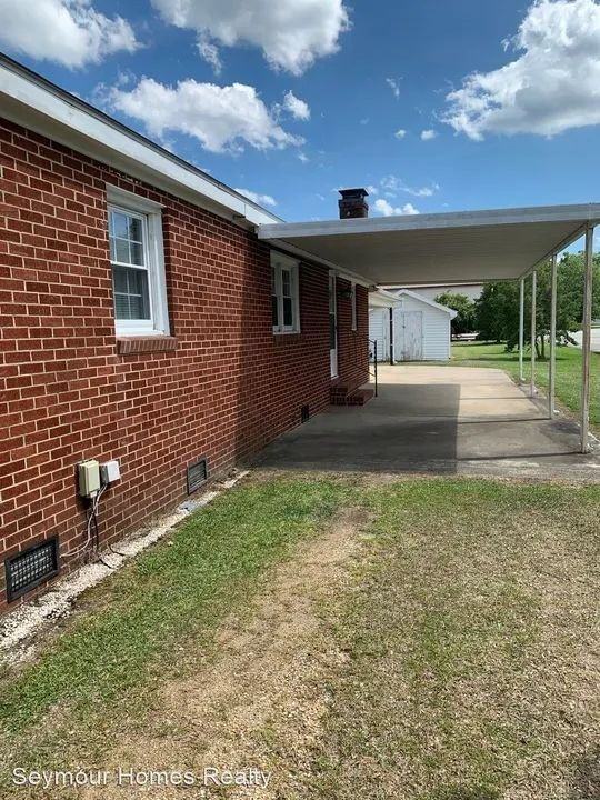 769 Rosewood Rd - Photo 3 of 5