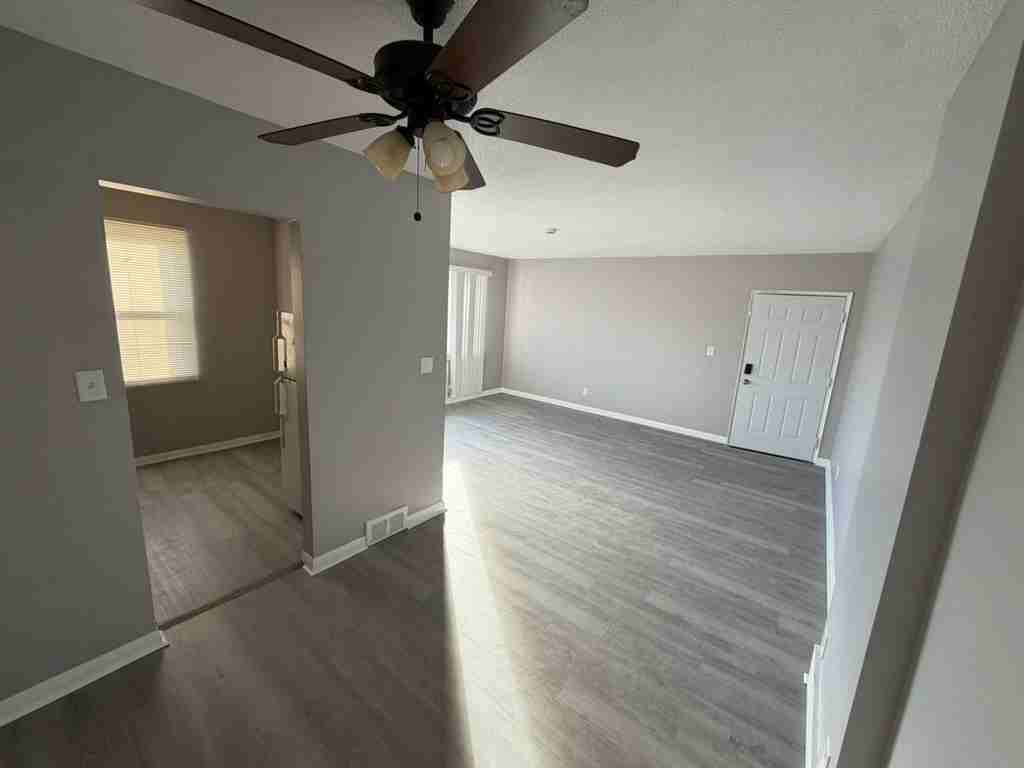 1500 Luxor Rd East Cleveland, Oh 44118, Usa #206 - Photo 5 of 10