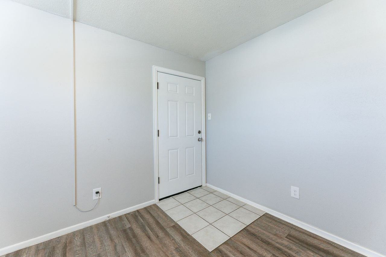 3201 35th St #5 - Photo 6 of 20