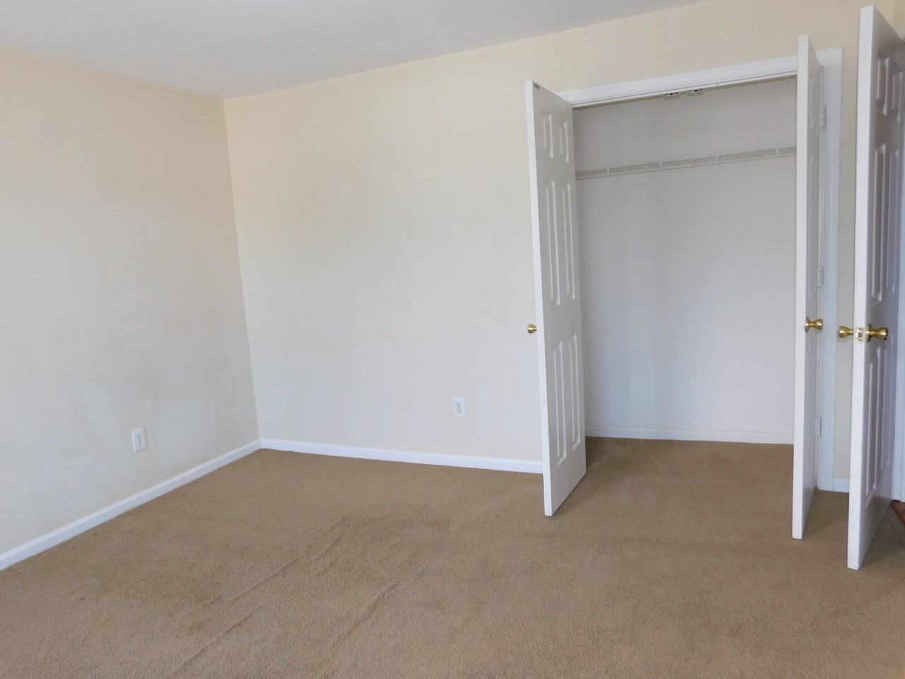 7559 Hughart St - Photo 2 of 50
