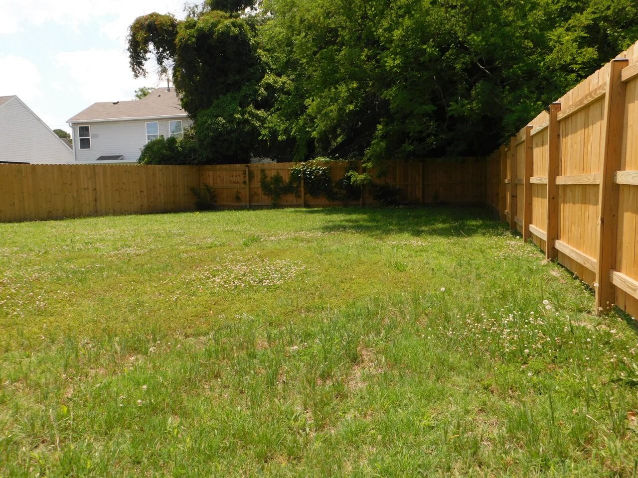 7559 Hughart St - Photo 6 of 50