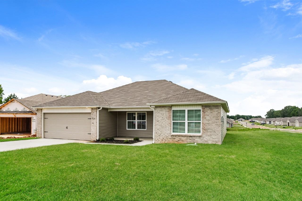 306 Spanish Moss Court - Photo 2 of 16