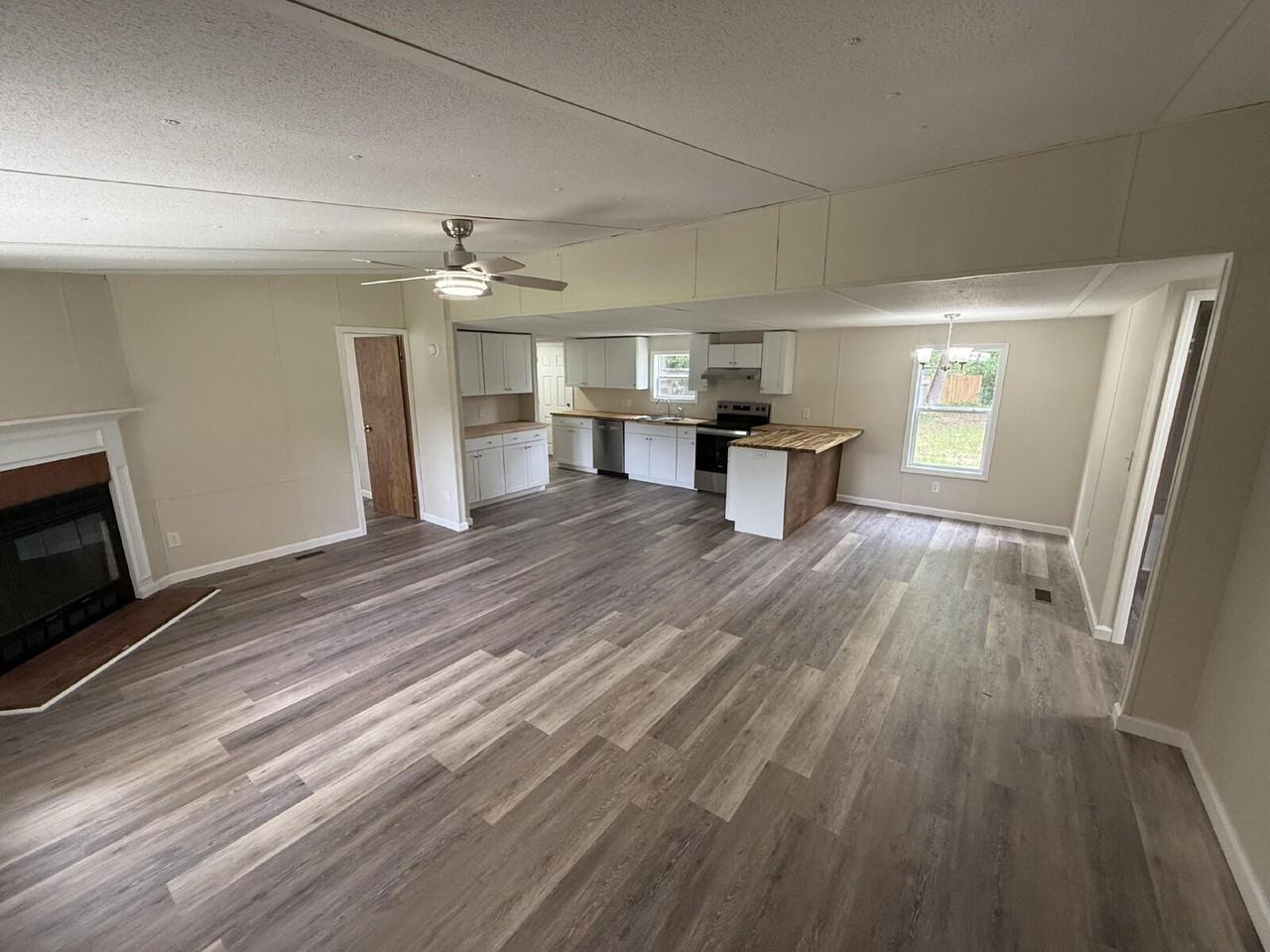 1755 Highway 521 S - Photo 3 of 20