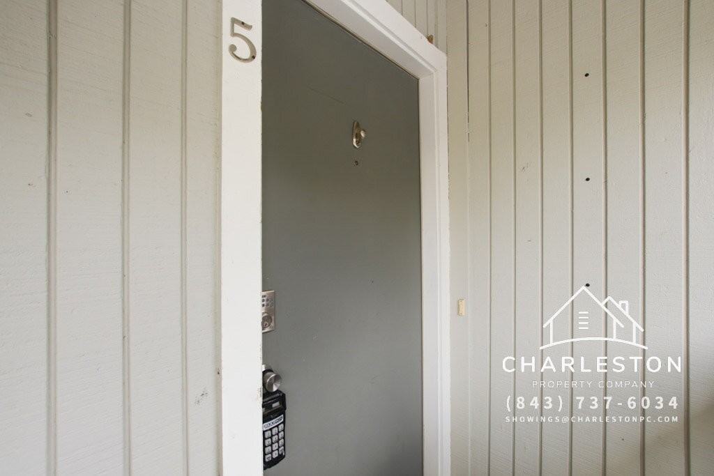 2741 Jobee Dr - Photo 4 of 27