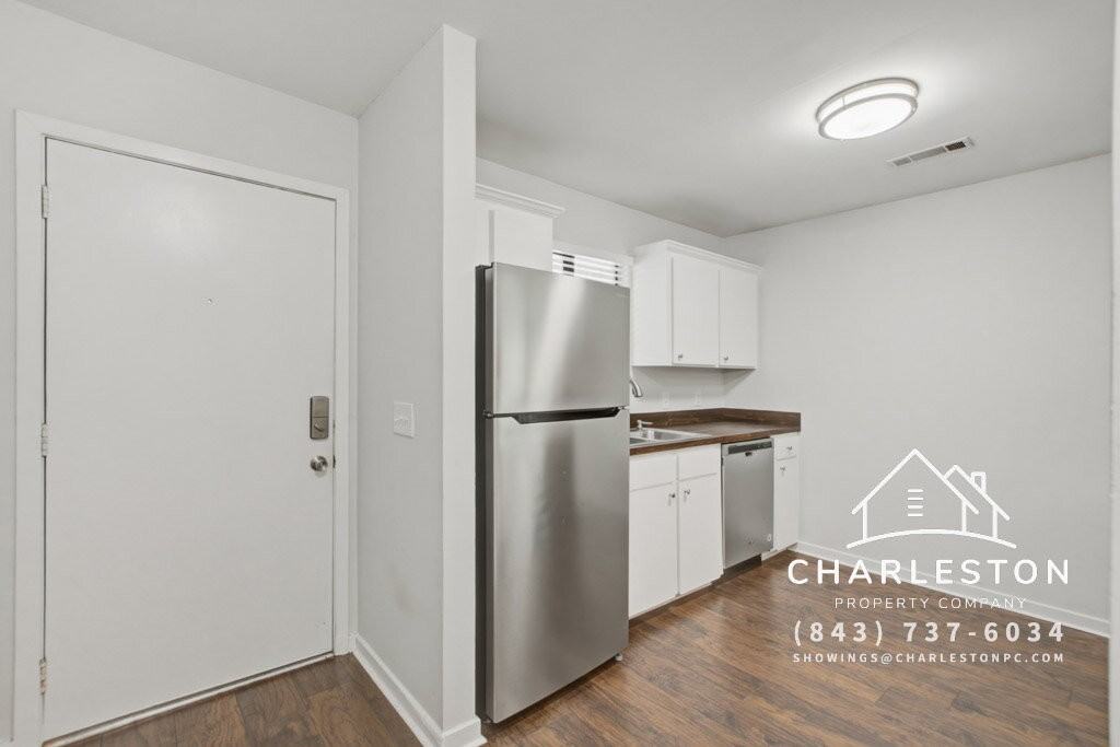 2741 Jobee Dr - Photo 5 of 27